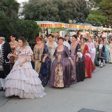 Ferienhaus-mit-pool-in-porec-melisa-7 Porec